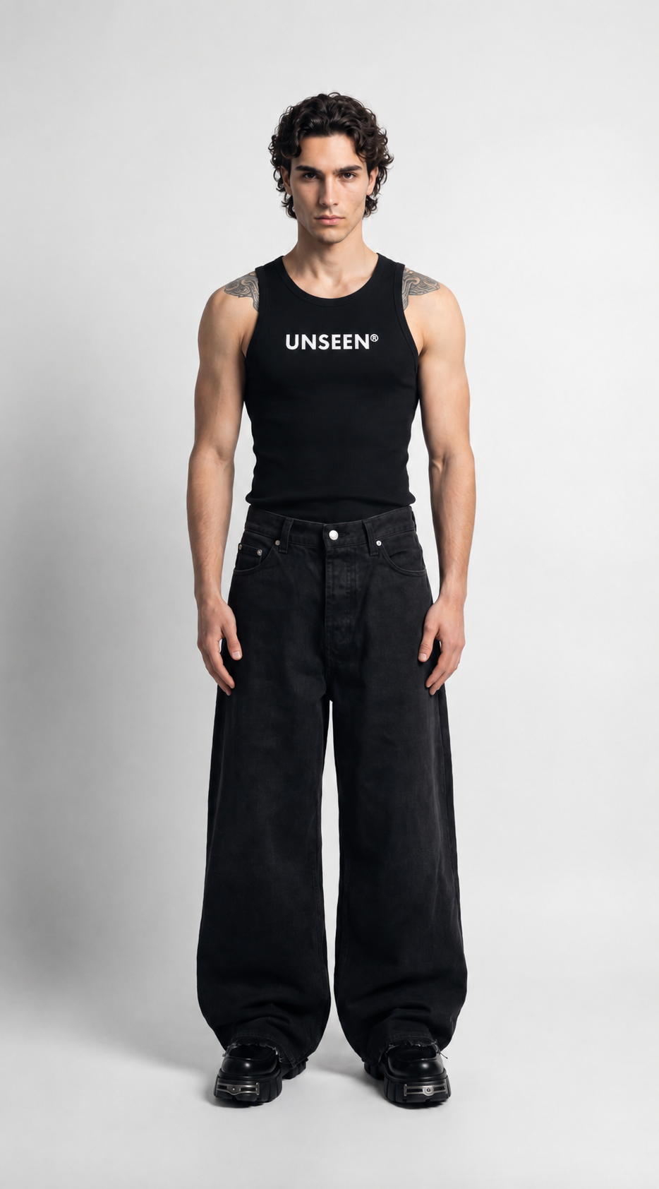 Essential Tank Top