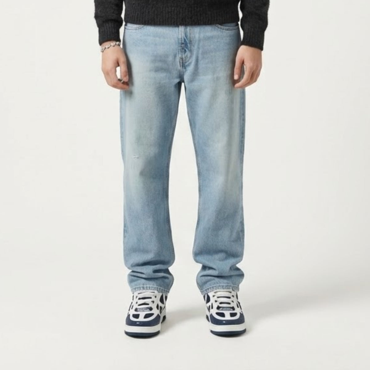 STRAIGHT FIT - JEANS
