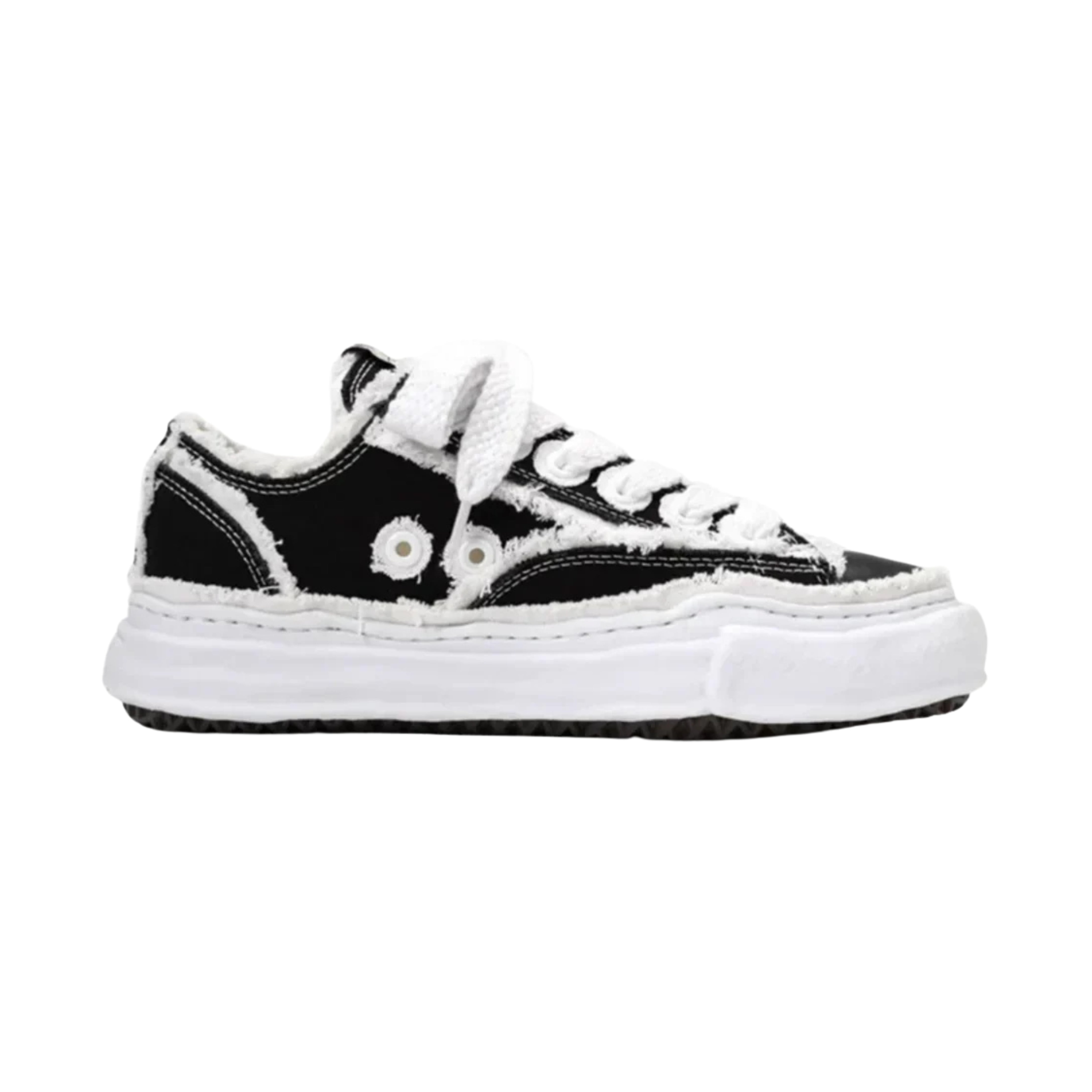 SUTORA — SNEAKER