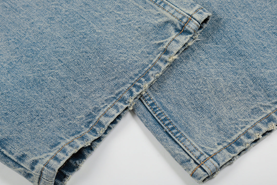90's Relaxed Fit | Light Wash