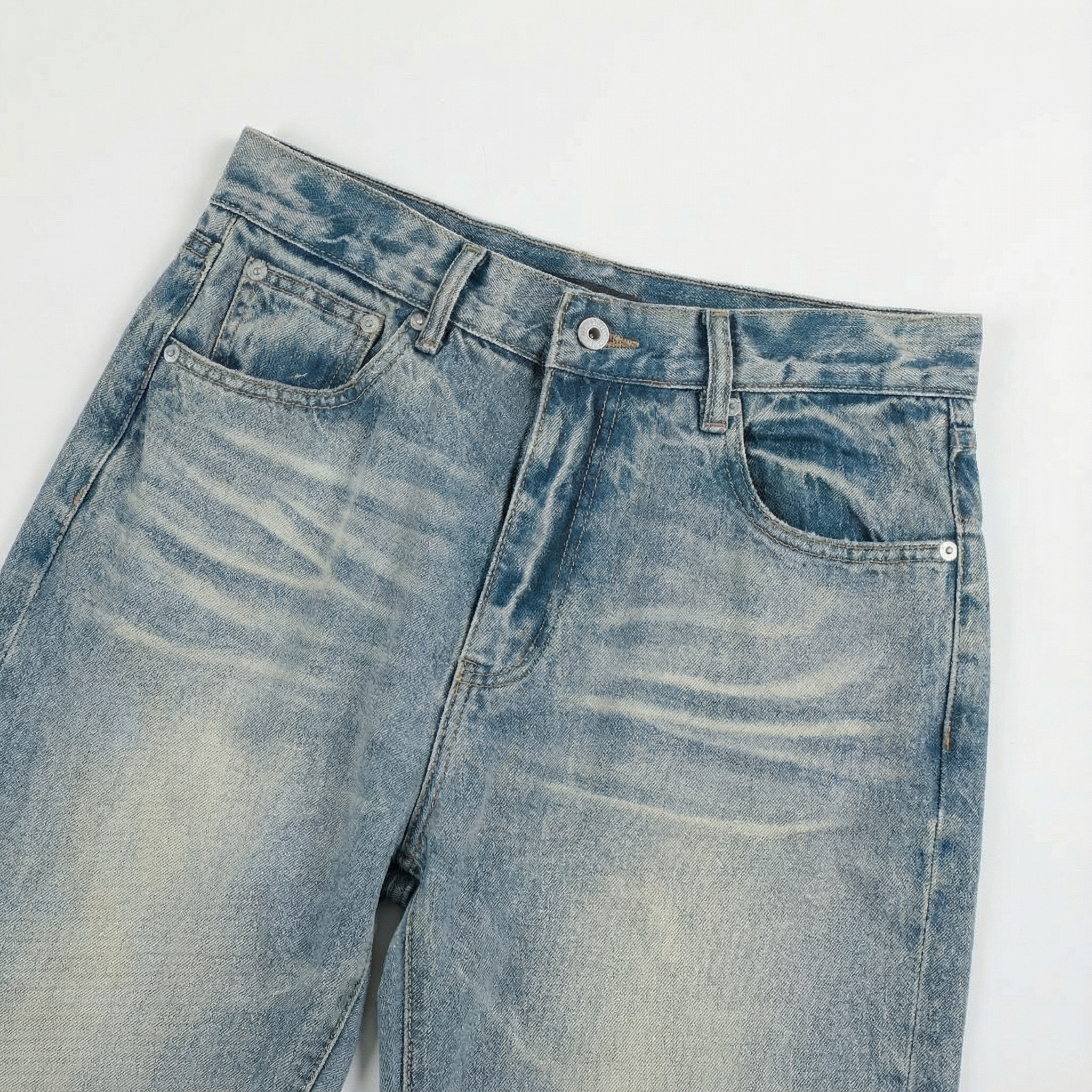 90's Relaxed Fit | Light Wash