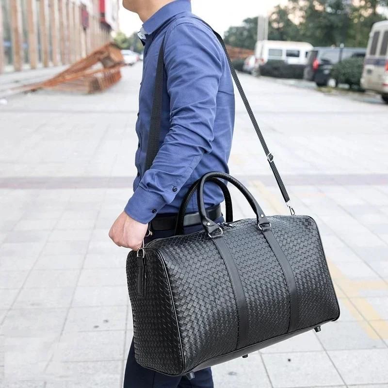 Schwarze Reisetasche